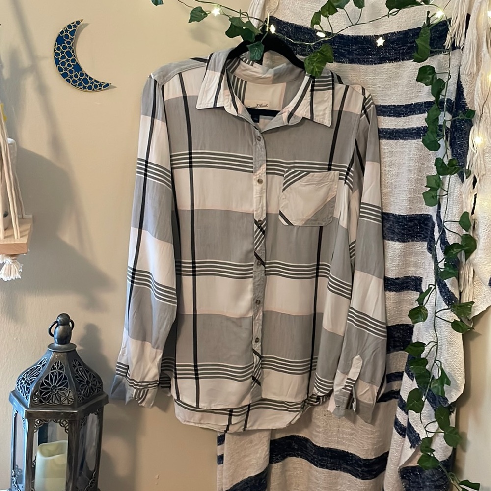 Flannel-Print Button-Up Long-Sleeves Shirt